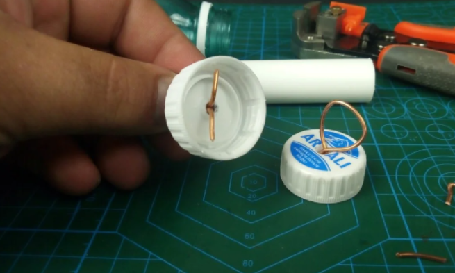 Screenshot2 - Лайфхак из пластиковой бутылки для хранения саморезов и болтов